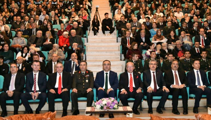 18 Mart Şehitleri Anma Günü ve Çanakkale Zaferi’nin 109. Yıldönümü Münasebetiyle Program Düzenlendi