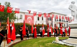 19 MAYIS ATATÜRK’Ü ANMA GENÇLİK VE SPOR BAYRAMI  ÇELENK SUNMA TÖRENİ YAPILDI
