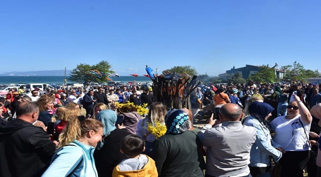 ŞARKÖY’DE HIDIRELLEZ BAYRAMI COŞKUYLA KARŞILANDI
