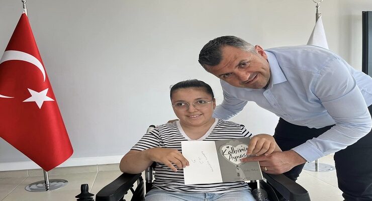 Göksu’dan Başkan Taşyasan’a anlamlı hediye