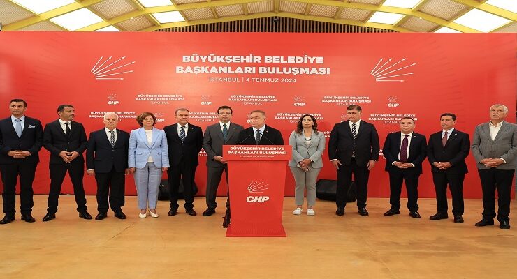 BÜYÜKŞEHİR BELEDİYE BAŞKANLARI İSTANBUL’DA BİR ARAYA GELDİ