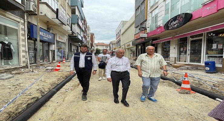 Mehmet Özcan Yol ve Kaldırım Yapım İşi ile İlgili Açıklamalarda Bulundu