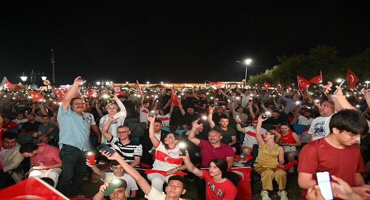TEKİRDAĞ ZAFER COŞKUSUNU BÜYÜŞEHİR’LE YAŞADI