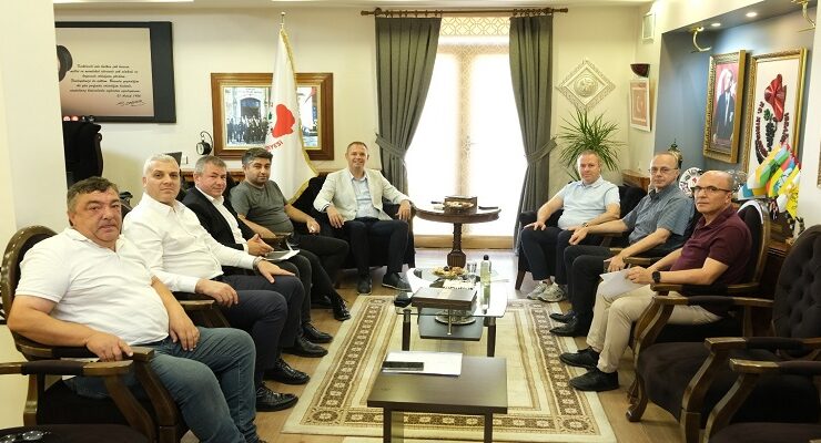 Kırklareli TSO Başkanı Soner Ilık ile OSB Yönetim Kurulu Üyeleri, Kırklareli Belediye Başkanı Derya Bulut’u ziyaret etti