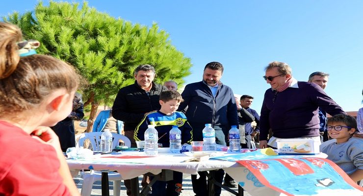 Şarköy’de ‘Cumhuriyet ve Atatürk için fırçanı al gel’ Etkinliği Düzenlendi