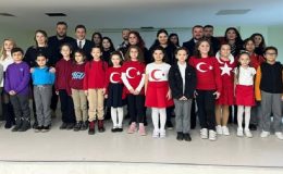 İSTİKLAL MARŞI’NI GÜZEL OKUMA BİRİNCİSİ MARMARACIK İLKOKULU OLDU