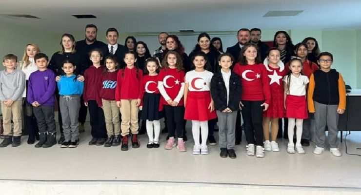 İSTİKLAL MARŞI’NI GÜZEL OKUMA BİRİNCİSİ MARMARACIK İLKOKULU OLDU