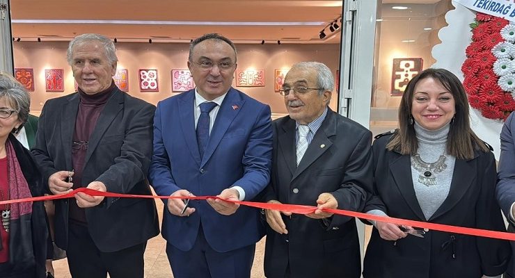 TEKİRDAĞ AHMET ÖZOL RESİM SERGİSİNE EV SAHİPLİĞİ YAPIYOR