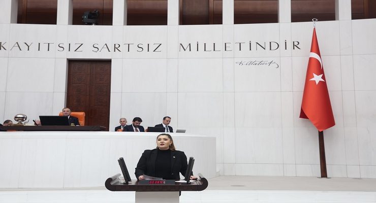 OKULA AÇ GİDEN ÇOCUĞUN BESLENMESİNE KAYNAK BULAMAYAN BÜTÇE HAKKIN DEĞİL ZULMÜN BELGESİDİR