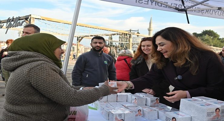 CANDAN BAŞKAN REGAİP KANDİLİ’NDE YURTTAŞLARLA BİR ARADAYDI