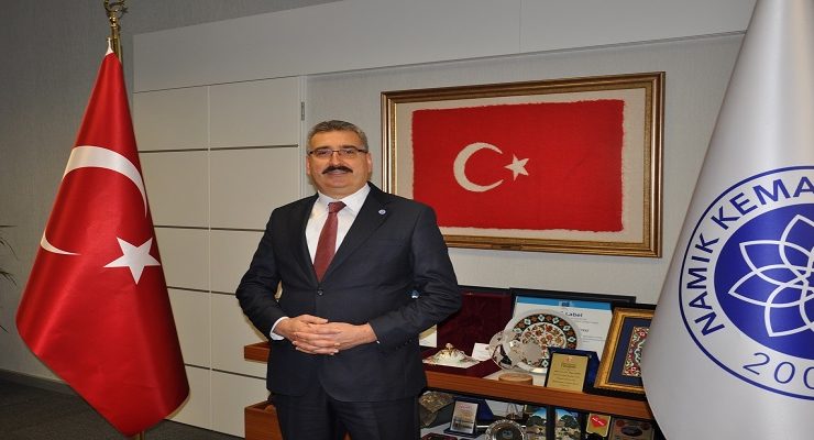 Rektör  Prof. Dr. Mümin ŞAHİN’in ‘2025 Yeni Yıl’ Mesajı