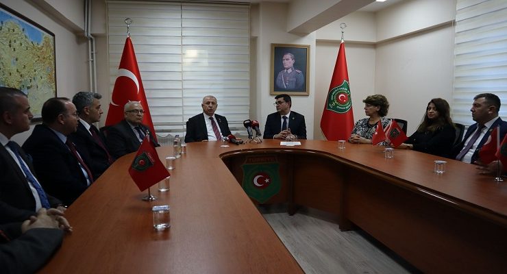 TÜRK DEVLETİ, TERÖRİST BAŞINDAN BARIŞ SAĞLAMAK İÇİN YARDIM DİLEMEZ.
