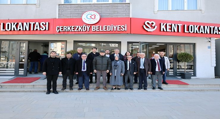 BAŞKAN AKAY, MUHTARLARLA KENT LOKANTASI’NDA BİR ARAYA GELDİ