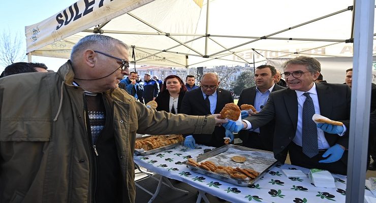 Zafer Mahallesi Camilerinde Cuma Namazı Sonrası Lokma İkramı Yapıldı