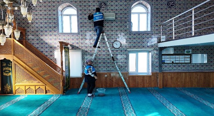 Süleymanpaşa Belediyesi Camilerde Temizlik Seferberliği Başlattı
