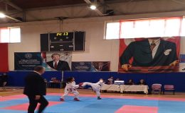 OKUL SPORLARI KARATE  (KATE – KUMİTE) İL BİRİNCİLİĞİ ÇORLU SPOR SALONUNDA DÜZENLENDİ