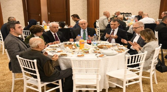 Keşan Belediyesi tarafından şehit aileleri ve gazilere iftar verildi