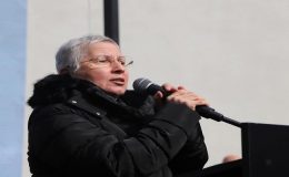 “DEVLET, KENDİ YETİŞTİRDİĞİ HEMŞİRELERİ KADROSUNA ALMALIDIR”