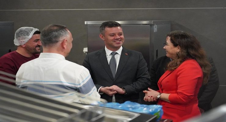 Başkan Sarıkurt Kadın Dernekleri ve Kooperatifleri İçin Düzenlenen İftar Yemeğine Katıldı