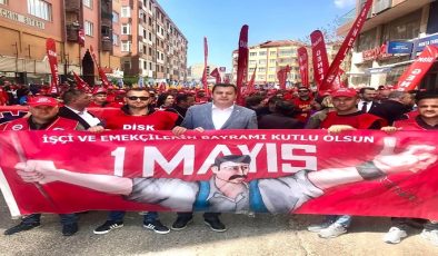 “SARAYLAR SİZİN MEYDANLAR BİZİMDİR.”