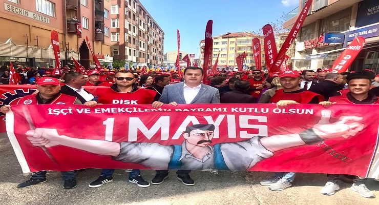 “SARAYLAR SİZİN MEYDANLAR BİZİMDİR.”