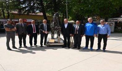 Kırklareli TSO Başkanı Soner Ilık ile Kırklareli TB Başkanı Turhan Altıntel, “MimARTech Teknoloji Sergisi ve Robot Yarışması” Etkinliğinde Yerini Aldı