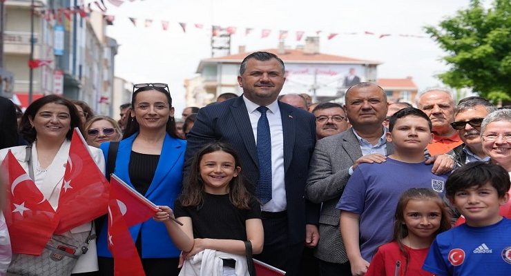 SARAY’DA ÇOCUKLAR EĞLENCEYE DOYDU