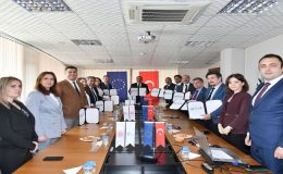 TEKİRDAĞ NKÜ, AB TARAFINDAN FONLANAN ‘BATI MARMARA AVRUPA DİJİTAL İNOVASYON MERKEZİ (EDIH) WEST MARMARA PROJESİ KONSORSİYUMU’ İMZA TÖRENİNE KATILDI