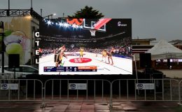 Dev Ekranda Basketbol Heyecanı Cumhuriyet Meydanı’nda Yaşandı