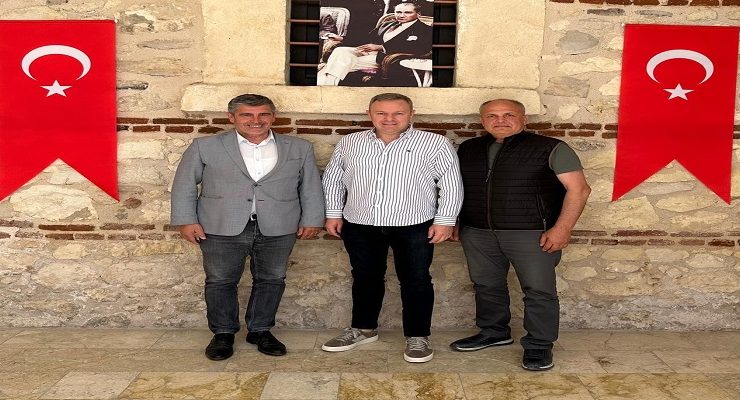 Kırklareli Ticaret ve Sanayi Odası Başkanı Soner Ilık, misafirlerini ağırlıyor