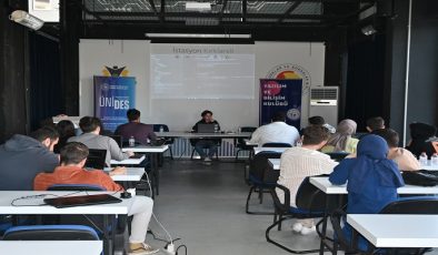 “Kırklareli TSO Bölgesel Topluluk Merkezi İstasyon Kırklareli”nde, “Kotlin:101 Eğitimi” Düzenlendi