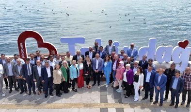 CANDAN BAŞKAN MUHTARLAR VE  BASIN MENSUPLARI İLE BİR ARAYA GELDİ