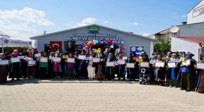 ERGENE’DE KADINLAR İÇİN DÜZENLENEN OKUMA YAZMA KURSU  İLK MEZUNLARINI VERDİ