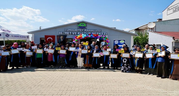 ERGENE’DE KADINLAR İÇİN DÜZENLENEN OKUMA YAZMA KURSU  İLK MEZUNLARINI VERDİ