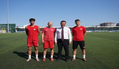 Başkan Sarıkurt’tan Genç Futbolculara Tam Destek