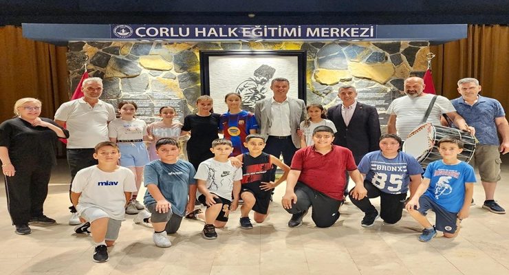 Başkan Sarıkurt`tan Şampiyonlara Tebrik