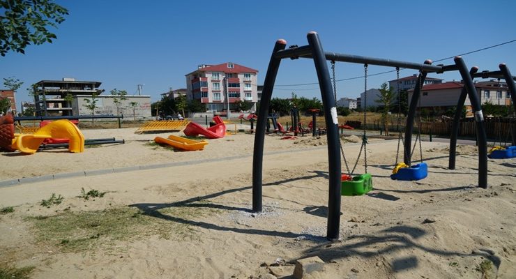 CUMHURİYET MAHALLESİ’NDEKİ PARK YENİLENEREK HİZMETE SUNULDU
