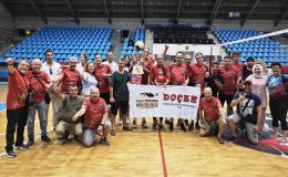 DOÇEK FİNALDE!
