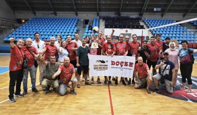 DOÇEK FİNALDE!