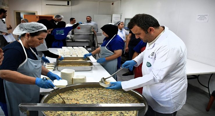 Süleymanpaşa Belediyesinden Aşure İkramı