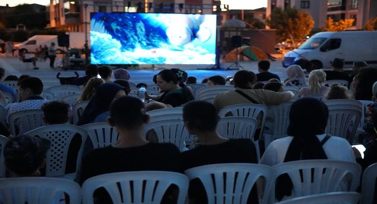 Çorlu Belediyesi Açık Hava Sinema Günleri Devam Ediyor