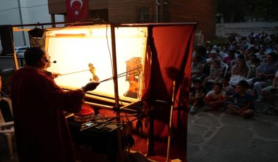 Çorlu’da Geleneksel Türk Tiyatrosu Yaşatılıyor