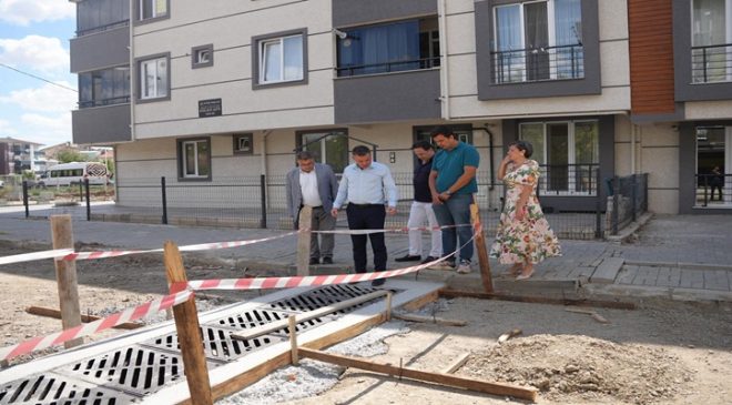Başkan Sarıkurt, Şeyhsinan ve Hürriyet Mahallelerindeki Çalışmaları İnceledi