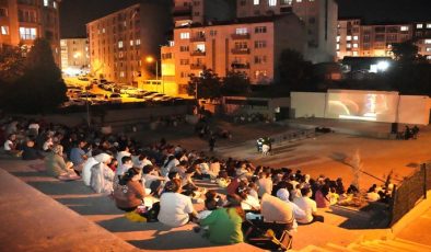 Çorlu’da Açık Hava Sineması Coşkusu Sürüyor