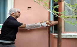 SICAK YEMEK HİZMETİMİZ İLE KOMŞULARIMIZIN YANINDAYIZ