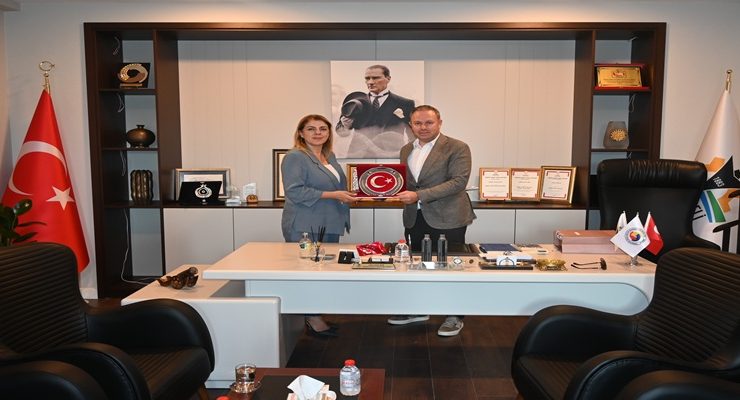 Kırklareli Üniversitesi Rektörü Prof. Dr. Rengin Ak, Kırklareli Ticaret ve Sanayi Odası’na “Hayırlı Olsun” Ziyaretinde Bulundu
