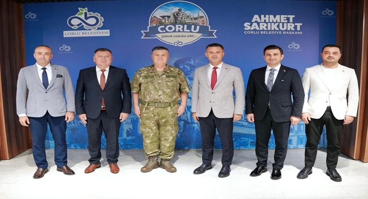 Çorlu 5. Kolordu Komutanı Tümgeneral Aksoytürk’ten Başkan Sarıkurt’a İadeiziyaret