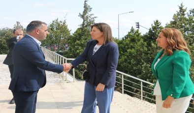 AK Parti’den Ergene Şehit ve Gazi Aileleri Derneğine ziyaret