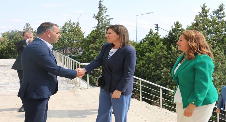 AK Parti’den Ergene Şehit ve Gazi Aileleri Derneğine ziyaret