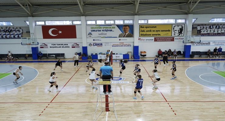Çorlu Cup Kadınlar Voleybol Turnuvası Sona Erdi